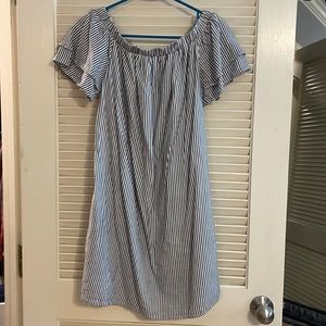 On/off shoulder shift dress from Old Navy sz. S